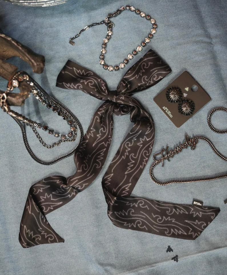 Buckskins & Bows